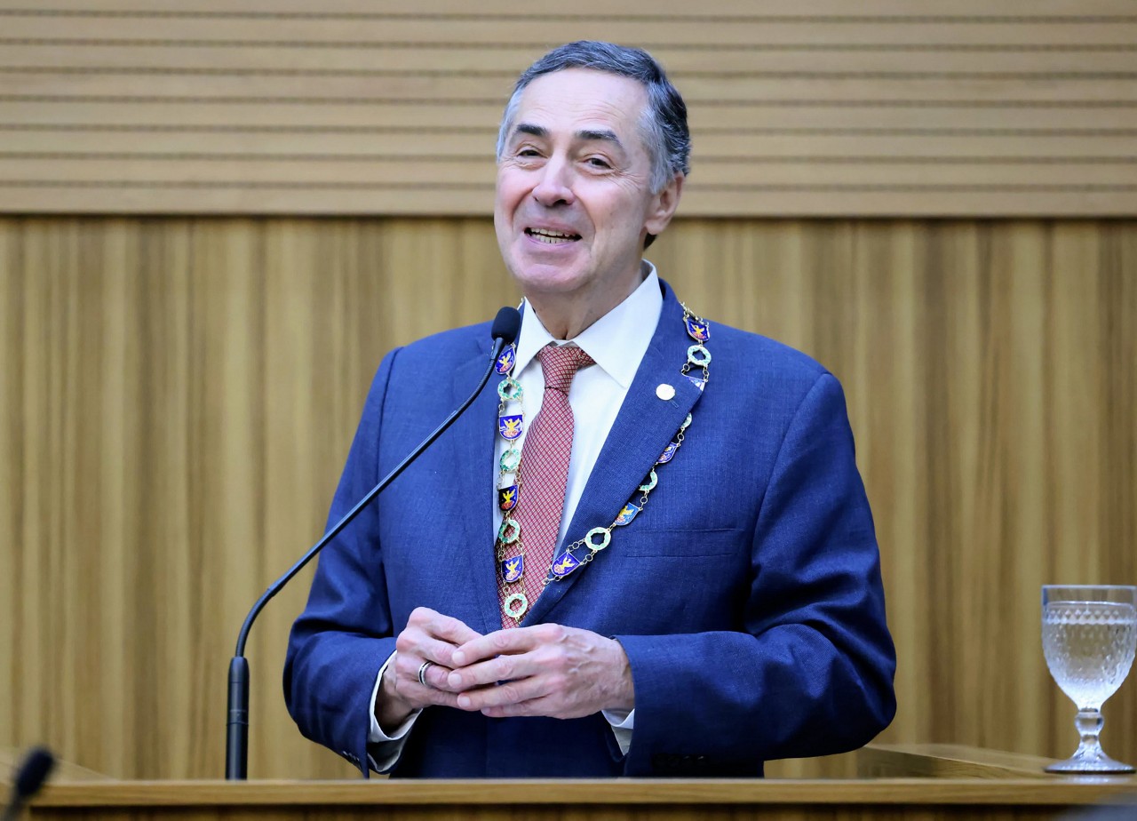 Ao falar sobre o tema, Barroso defendeu o semipresidencialismo para o Brasil nesta segunda-feira (17)