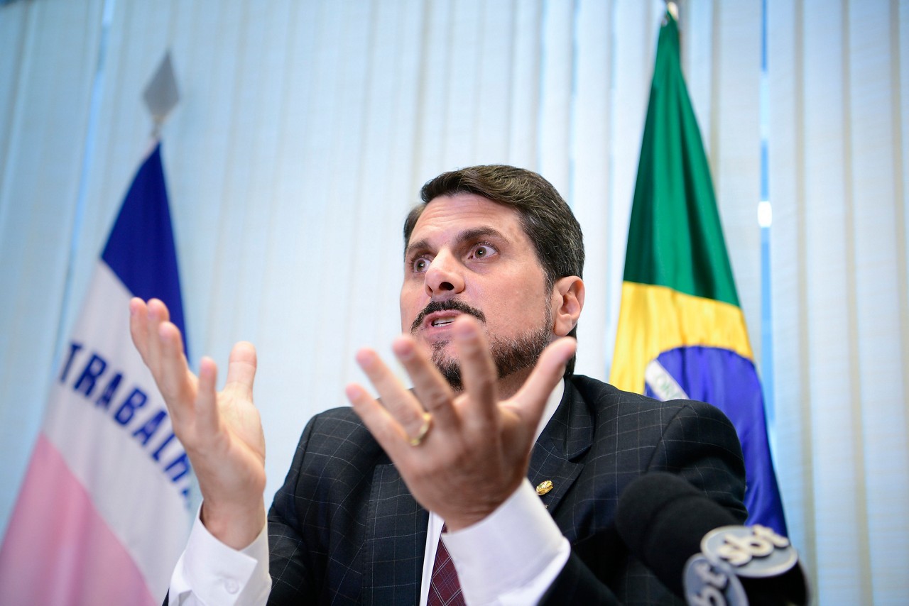 Marcos do Val terá de pagar multa de R$ 20 mil por dia em caso de novas publicações em redes sociais que configurem desinformação, discurso de ódio ou ataque às instituições democráticas