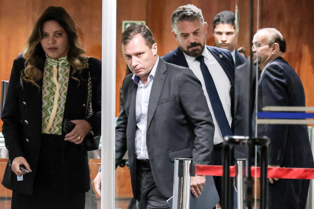 Após depoimento nesta quinta-feira, STF decidiu manter acordo de delação de Mauro Cid, ex-ajudante de ordens de Jair Bolsonaro