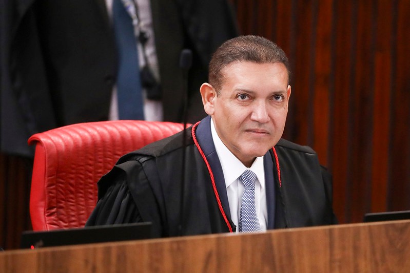 O ministro do STF Nunes Marques é o atual vice-presidente do Tribunal Superior Eleitoral (TSE) e o próximo na sucessão a presidir a Justiça Eleitoral 