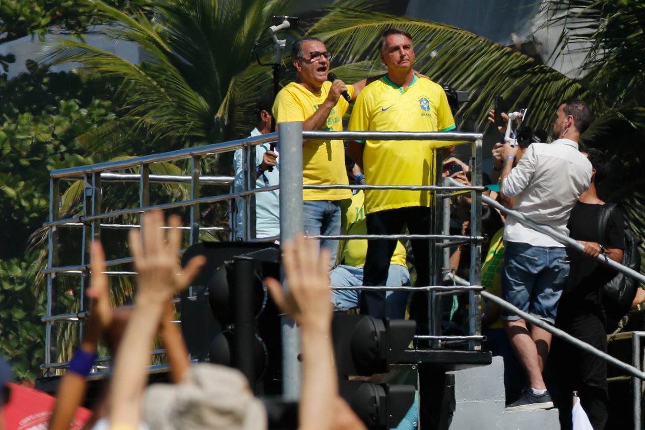Silas Malafaia e Jair Bolsonaro foram diretamente atingidos pela Polícia Federal em desdobramento de inquéritos
