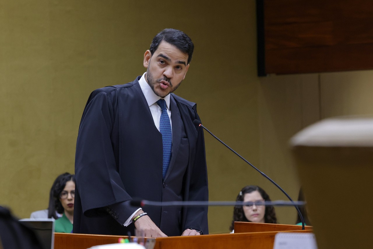 O advogado-geral da União, Jorge Messias, defende a soberania nacional e rejeita punições a autoridades brasileiras impostas por governos estrangeiros