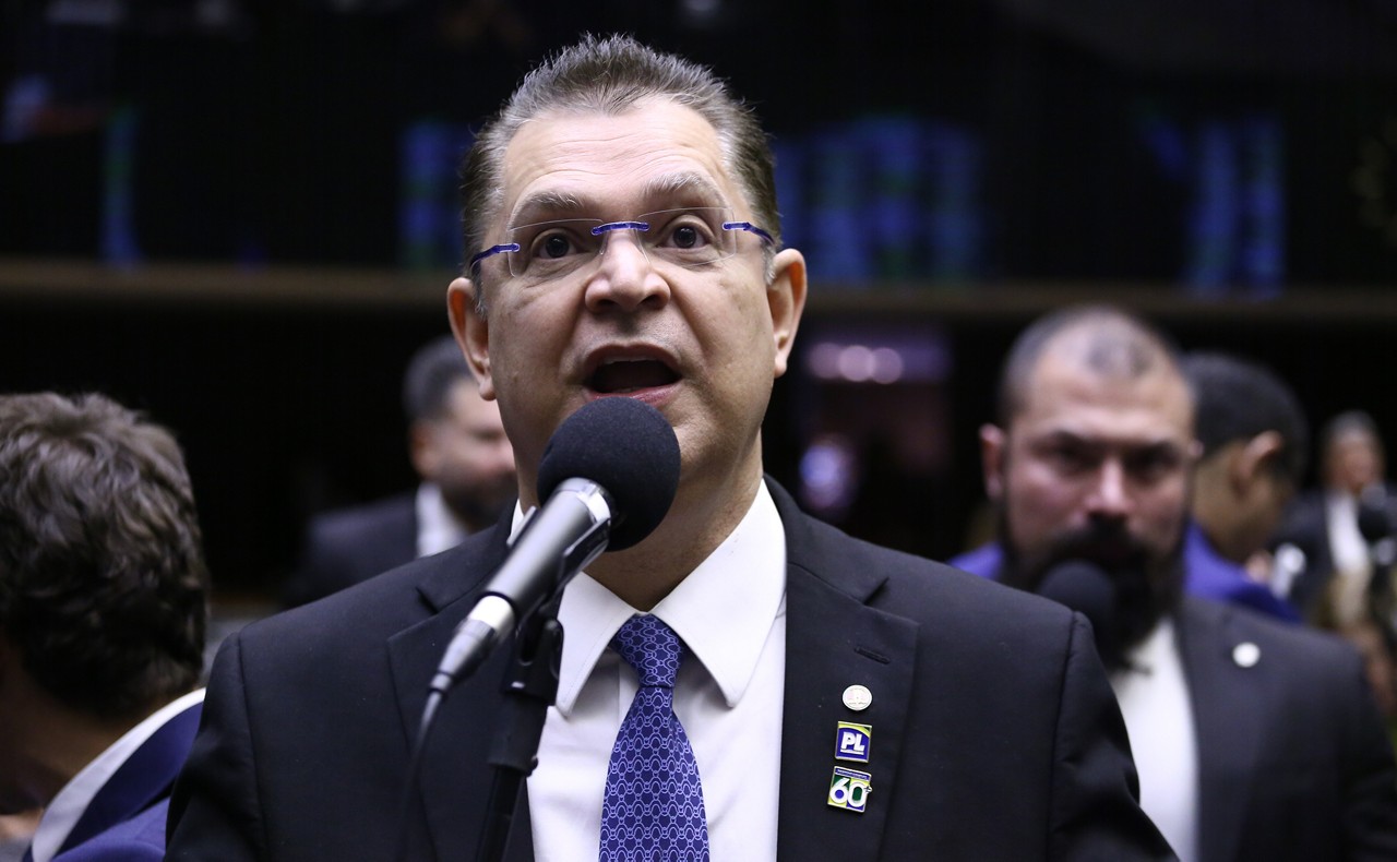 O líder do PL na Câmara, deputado Sóstenes Cavalcante (PL-RJ) tratou a denúncia da PGR como 'absurda' e que não será aceita 'de cabeça baixa'
