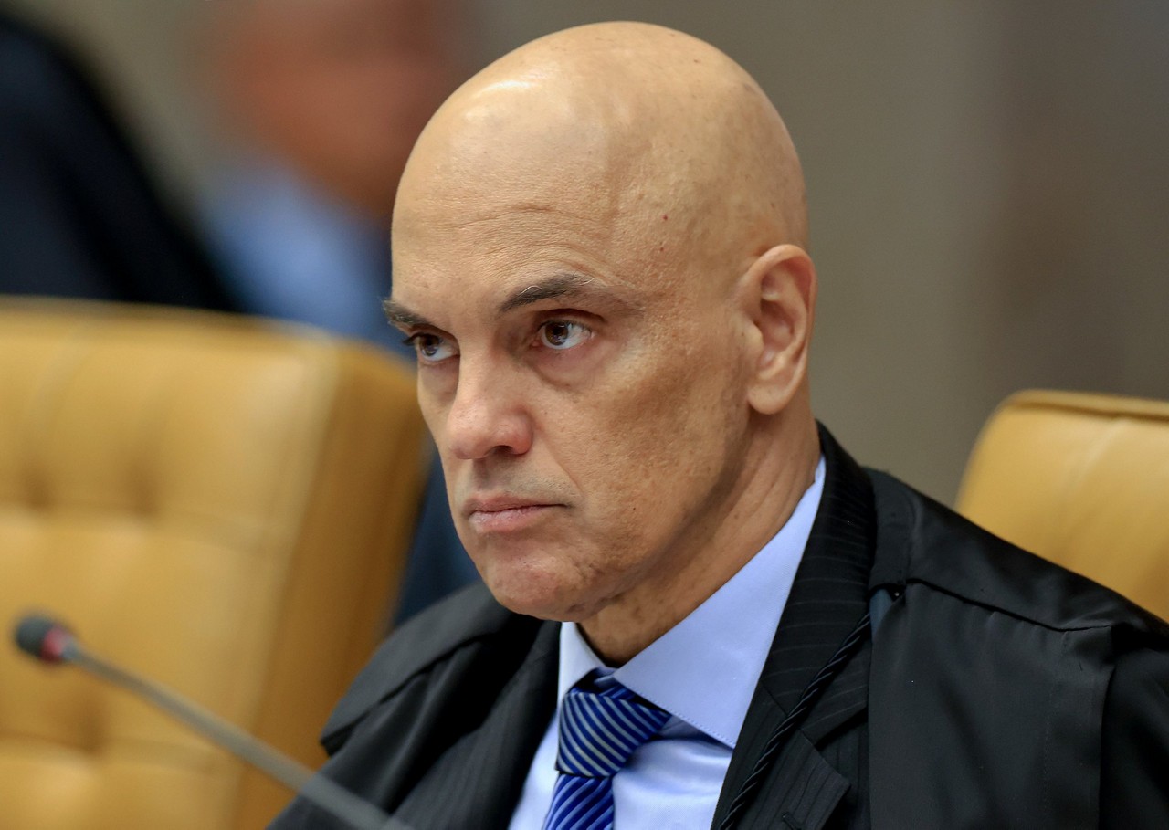 Ministro Alexandre de Moraes, do Supremo Tribunal Federal, determinou que as contas bancárias do X sejam desbloqueadas