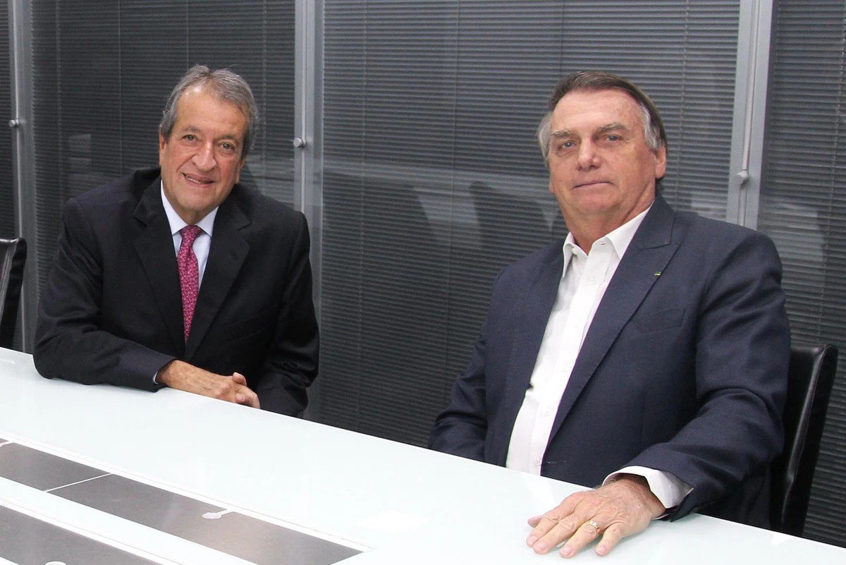 Valdemar Costa Neto e Jair Bolsonaro não podiam manter contato desde fevereiro de 2024
