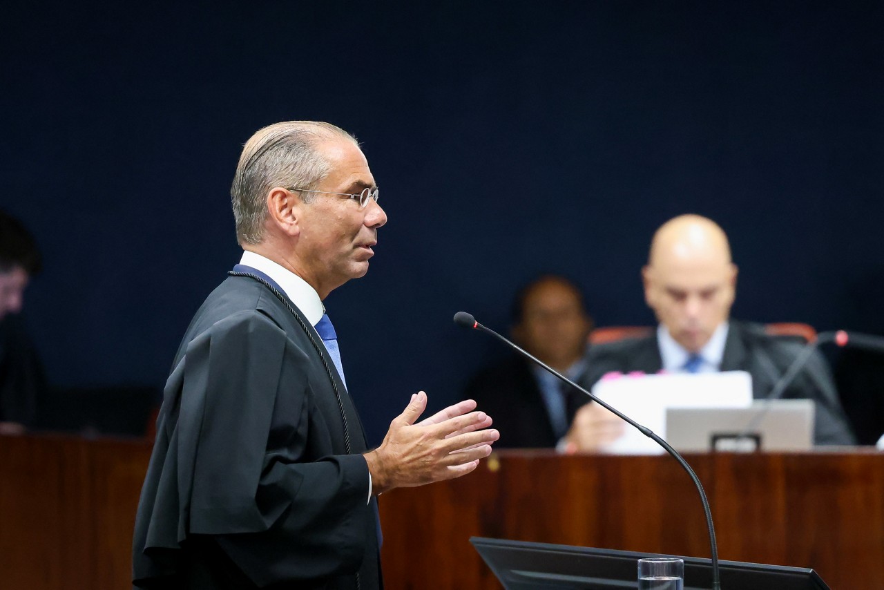 O advogado José Luis de Oliveira Lima (foto) é o responsável pela defesa do general da reserva Walter Braga Netto e tem bom trâmite entre ministros do STF