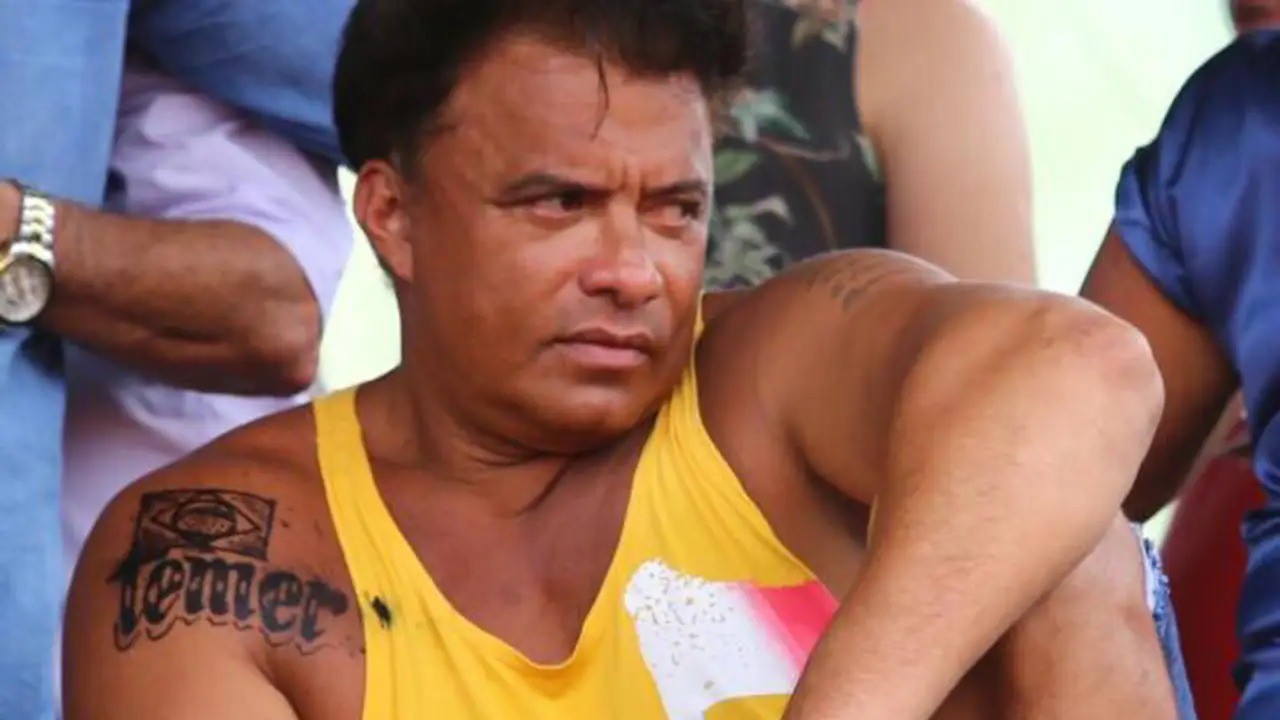 O então deputado federal Wladimir Costa tatuou o nome de Michel Temer (MDB) no braço após o impeachment de Dilma Rousseff (PT). Ele exibiu a imagem em redes sociais