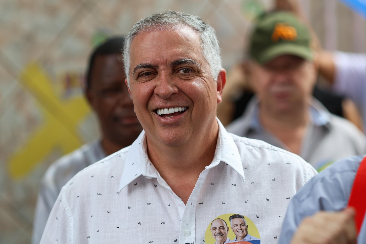 Álvaro Damião (União Brasil) é radialista, vereador, 2º vice-presidente da Mesa Diretora da Câmara Municipal de Belo Horizonte e candidato a vice-prefeito na chapa de Fuad Noman (PSD)