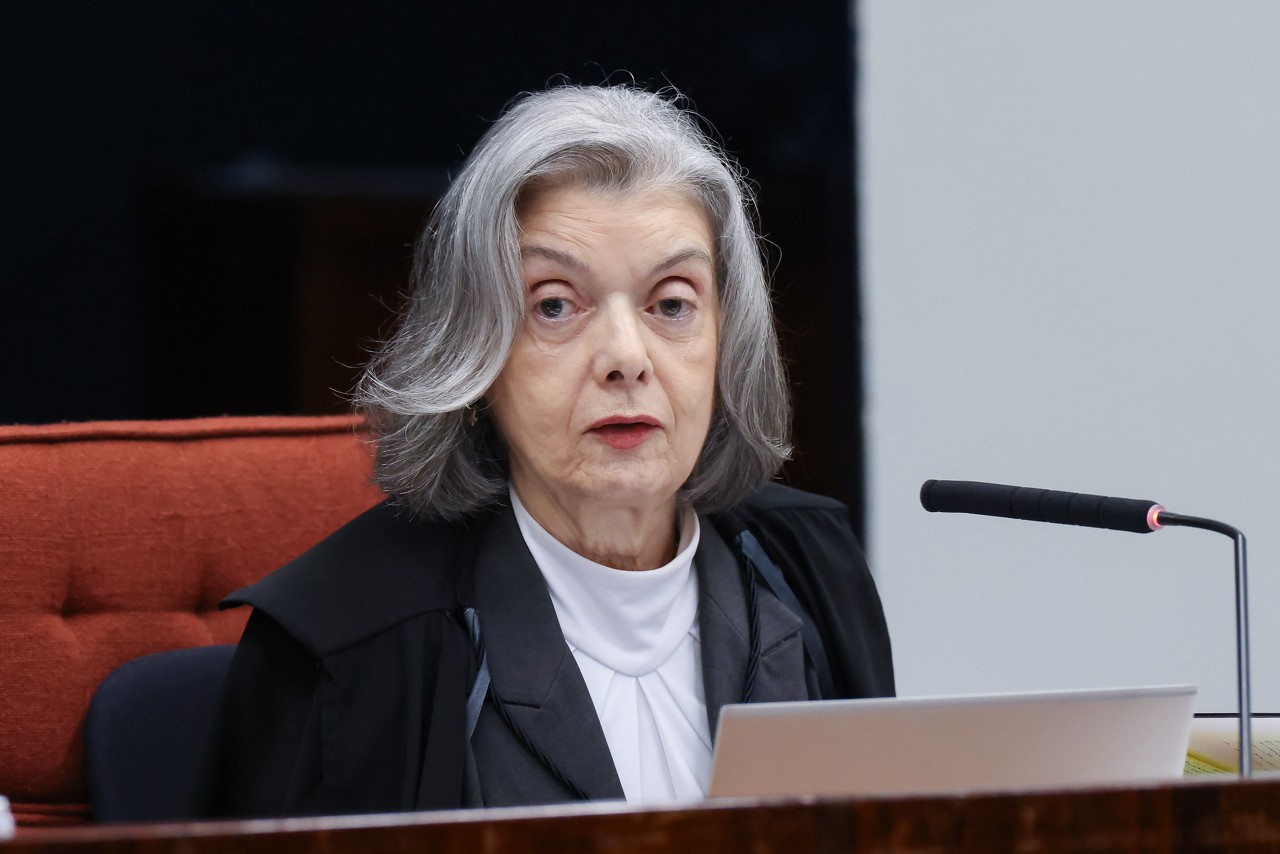 A ministra Cármen Lúcia, do Supremo Tribunal Federal (STF), foi a quarta a votar de forma favorável pela abertura de ação penal contra o ex-presidente Jair Bolsonaro (PL) e membros de seu governo.