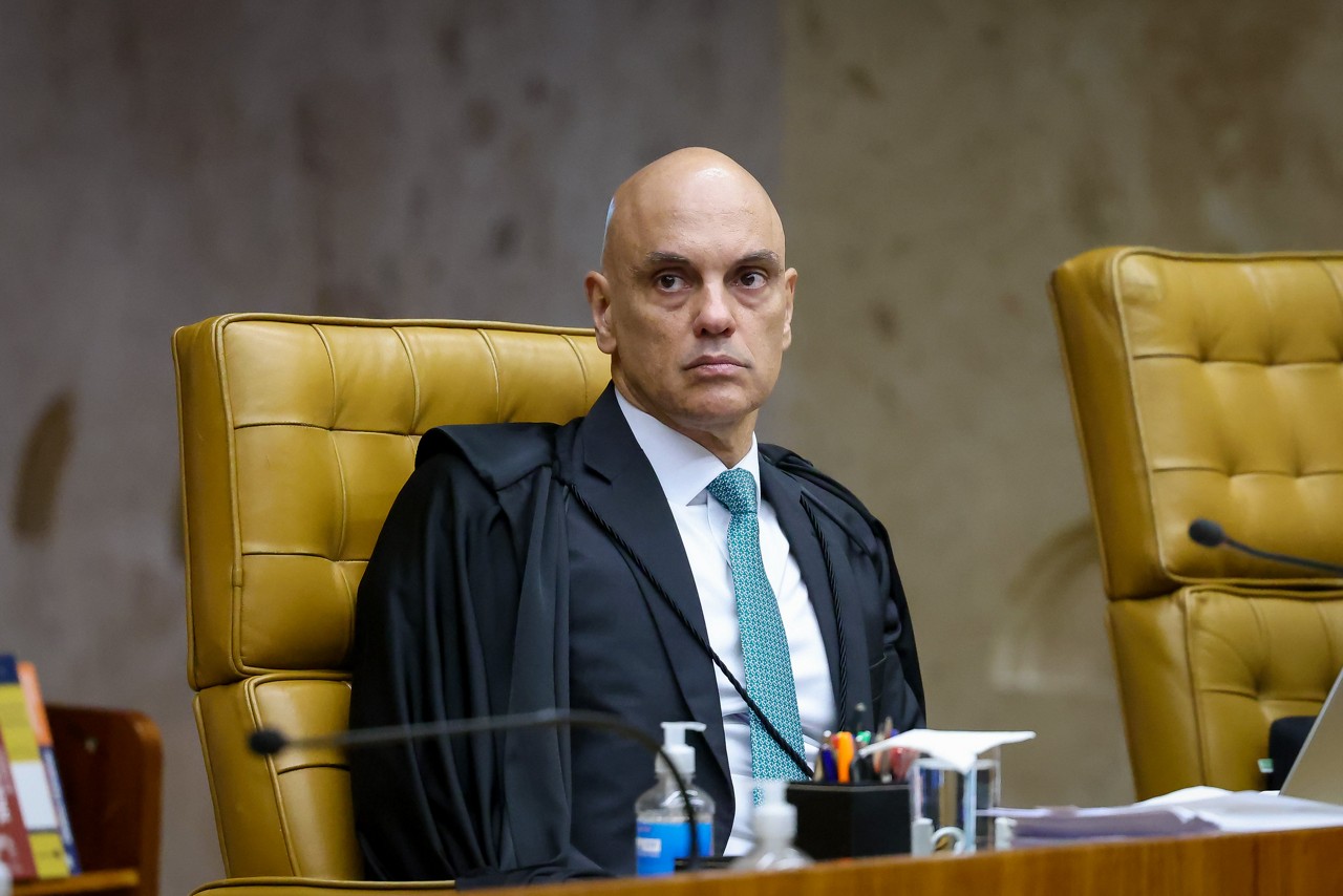 Moraes determina busca e apreensão contra suposto informante de blogueiro no MA