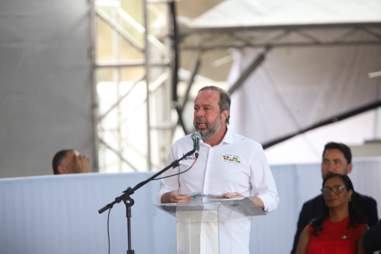 Ministro Alexandre Silveira (Minas e Energia) participa de evento com presidente Lula em Contagem