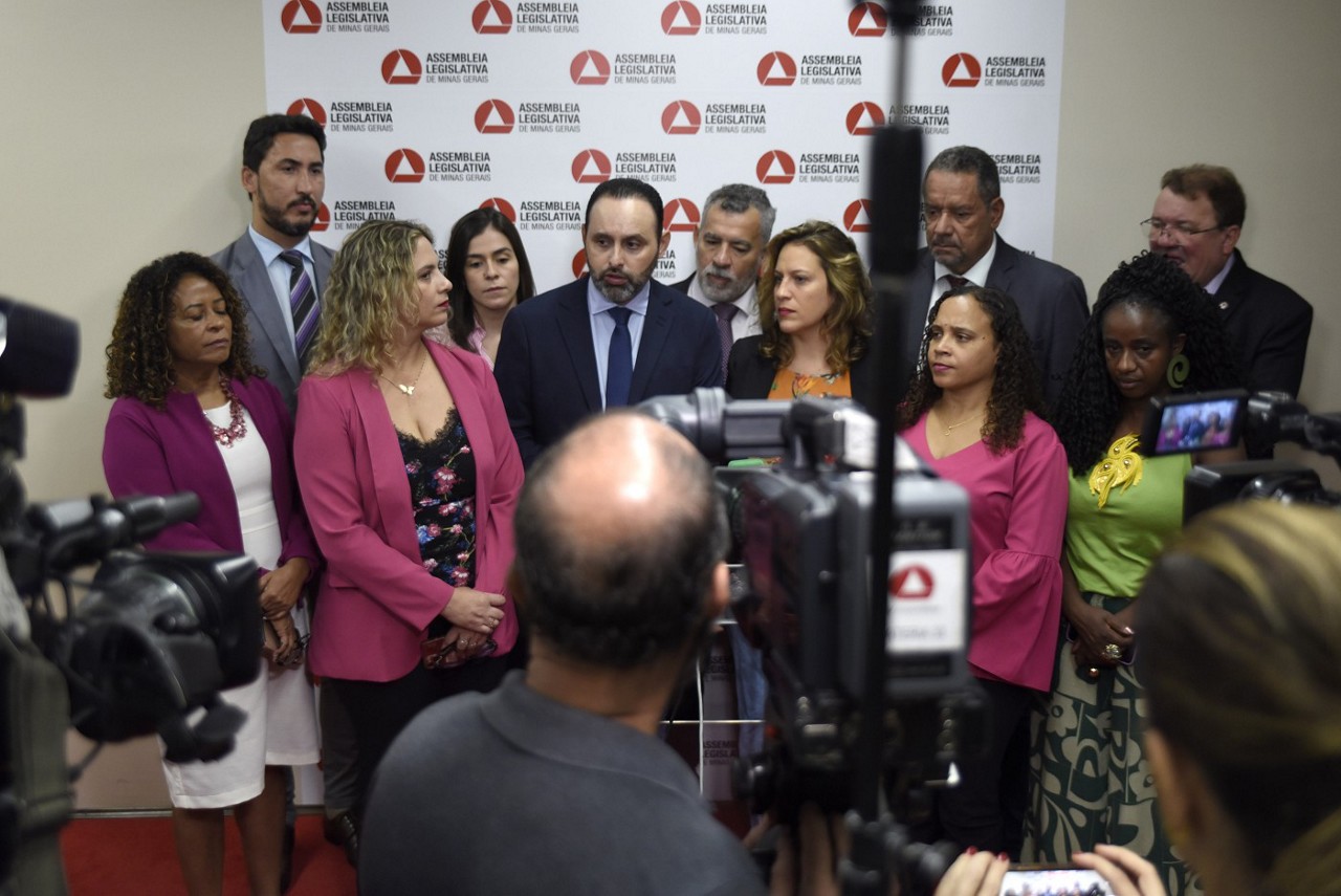 Em nota encaminhada à imprensa, o bloco de oposição a Romeu Zema (Novo) na ALMG classificou as propostas de privatização da Cemig e da Copasa como "grave retrocesso" para Minas Gerais