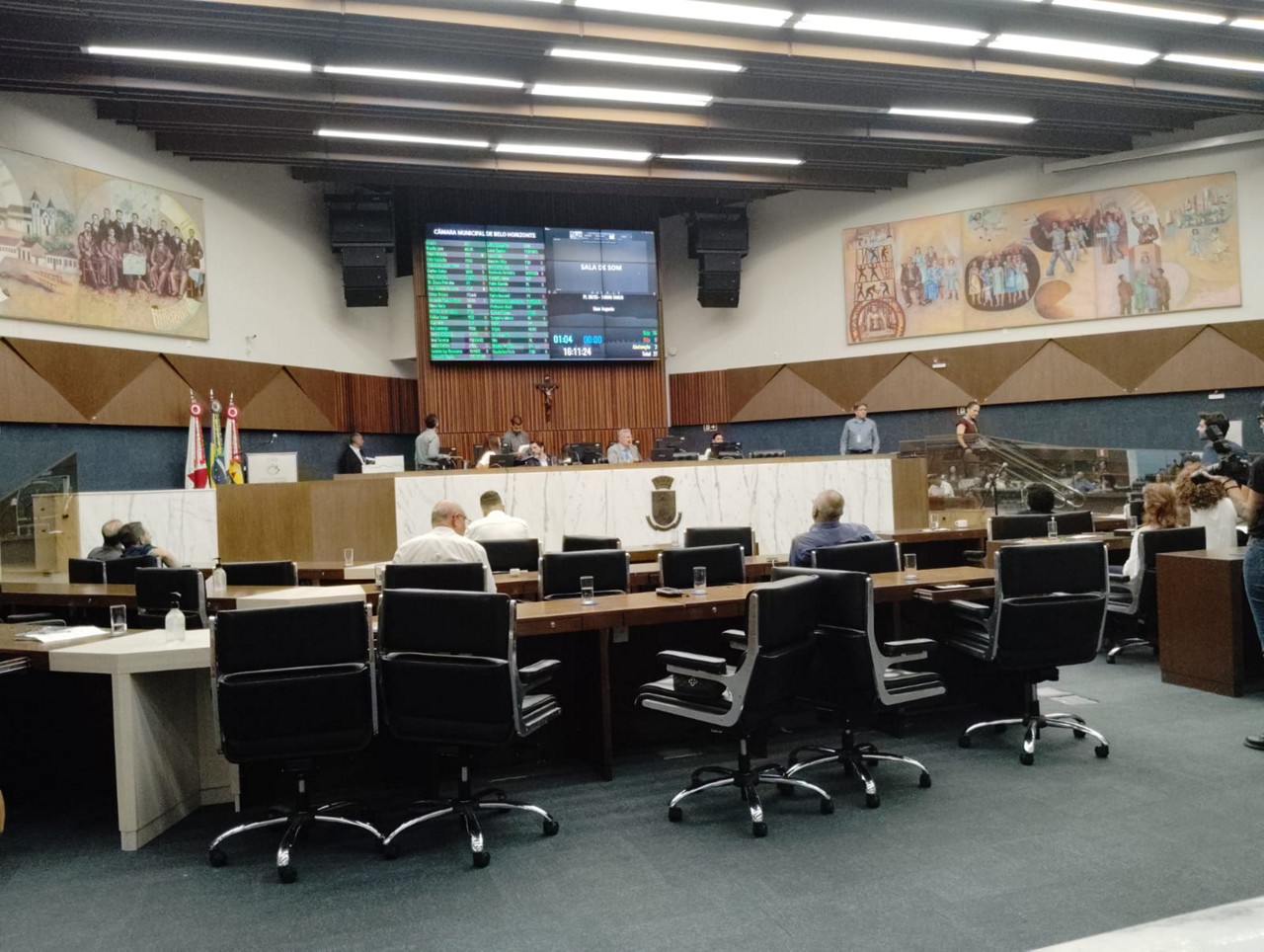 A Câmara de Vereadores de Belo Horizonte durante sessão nesta segunda-feira (14 de abril)
