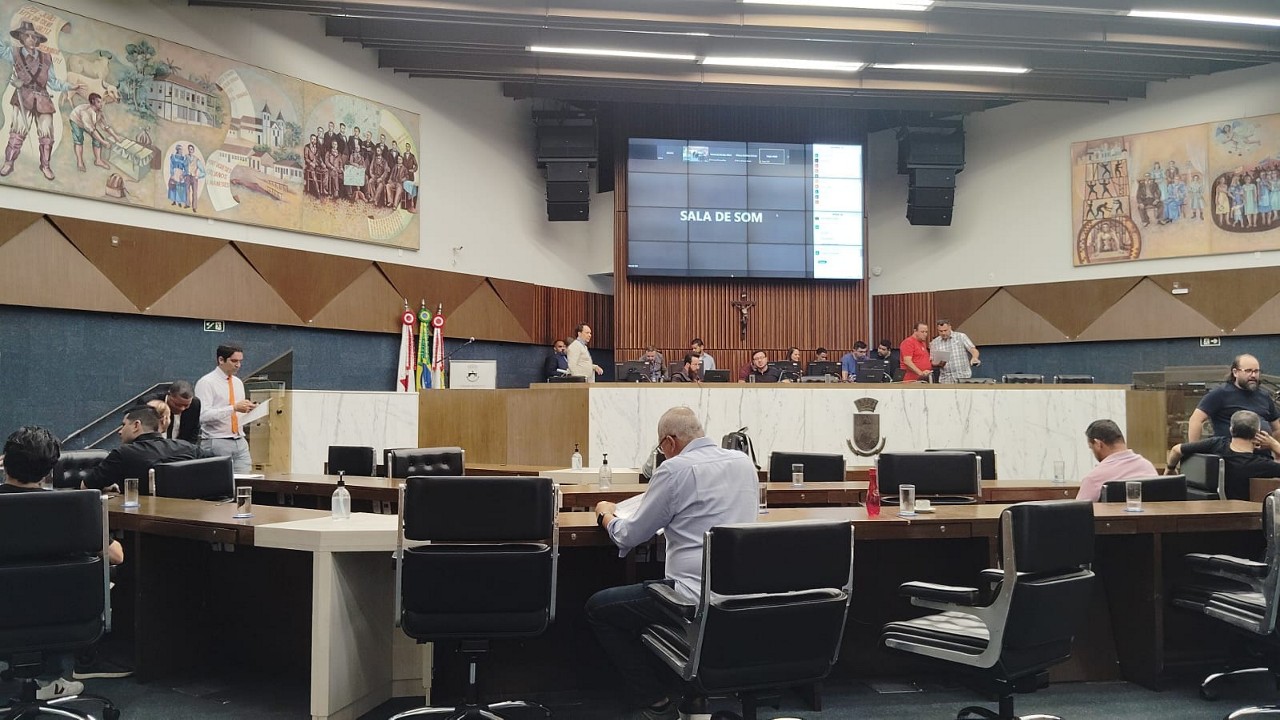 Sessão na Câmara de Belo Horizonte é paralisada por problema no painel de votação