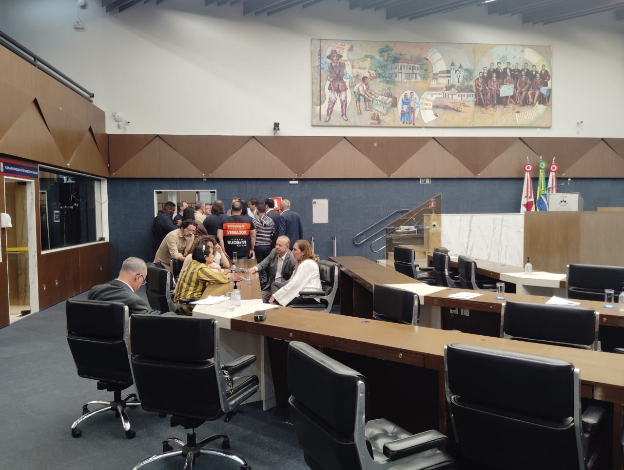 Vereadores da Câmara de Belo Horizonte durante sessão nesta segunda-feira (4/8) em que seria votada a LDO