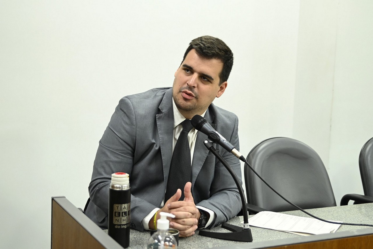 Candidato derrotado no segundo turno das eleições deste ano, Bruno Engler (PL), no plenário da ALMG

