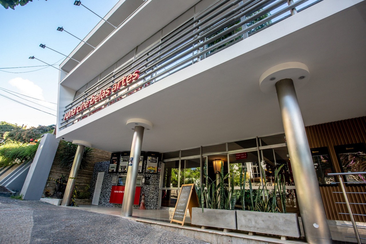 Cinema fica na rua Gonçalves Dias, próximo à Praça da Liberdade