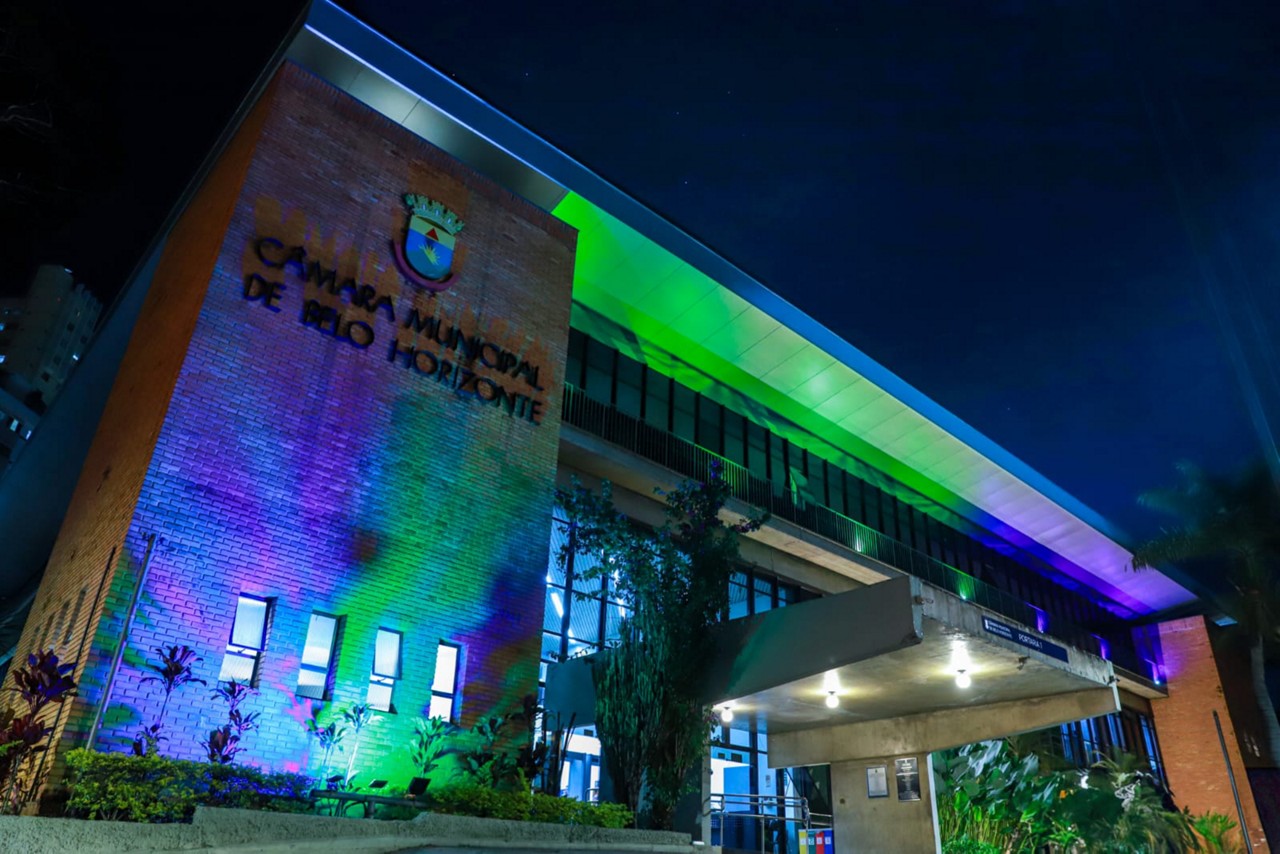 Câmara se ilumina como parte de ações da semana do cooperativismo