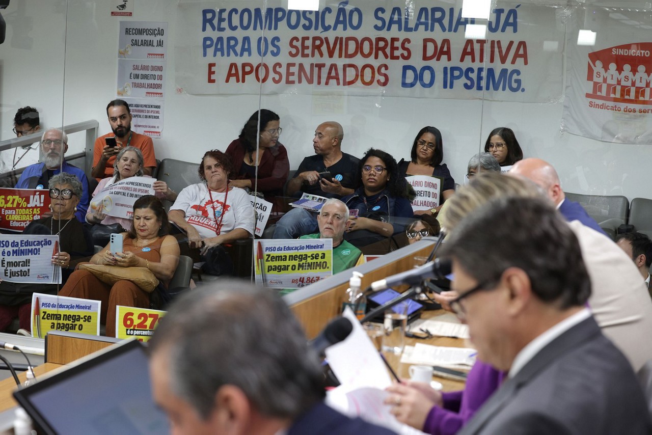 Servidores públicos da segurança pública e do meio ambiente voltaram a reivindicar nesta terça (7 de maio) a recomposição das perdas inflacionárias acumuladas em 2024, de 4,83%