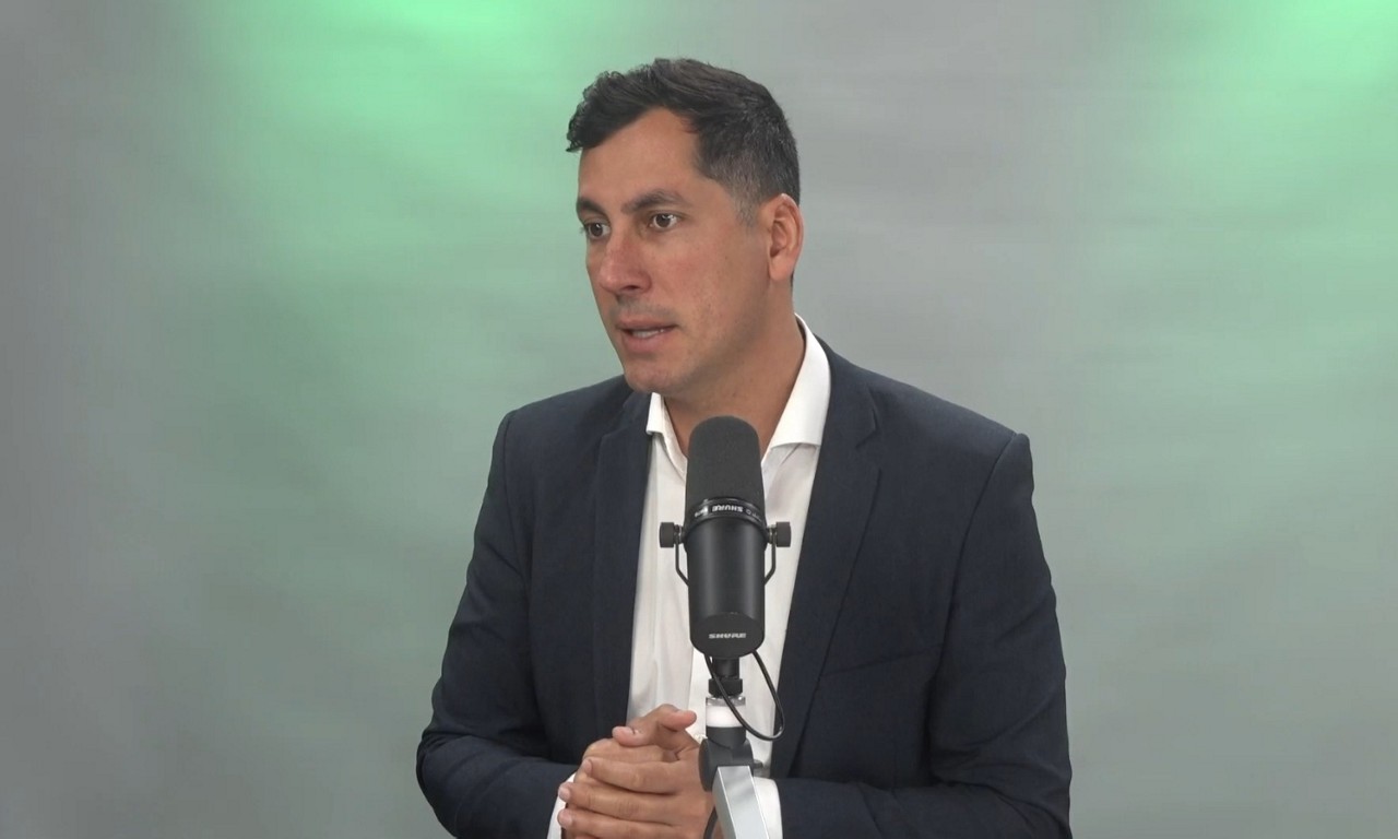 "se não devem, por que estão tentando barrar as assinaturas para que a gente possa apurar?” Lucas Lasmar (Rede) sobre dificuldade de conseguir adesão de deputados da base do governo à CPI