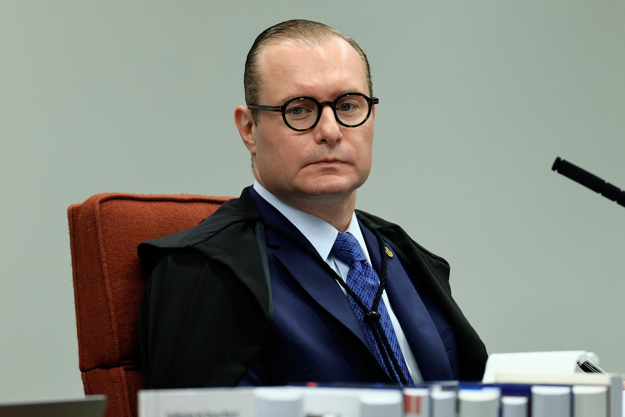 Ministro Cristiano Zanin, do STF, negou pedido de habeas corpus coletivo contra presos pelo 8 de janeiro de 2023