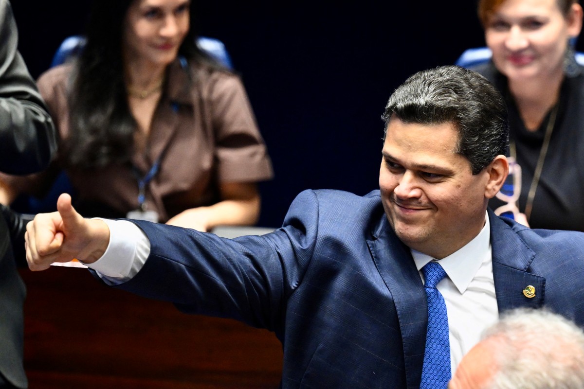 Nos quatro anos em que esteve fora da presidência do Senado, Davi Alcolumbre manteve sua influência nos bastidores político
