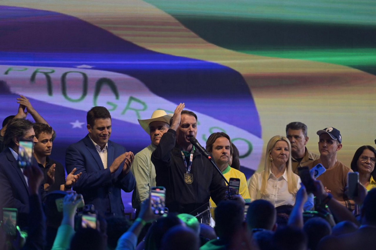 Ex-presidente Jair Bolsonaro (PL) discursa em visita a BH