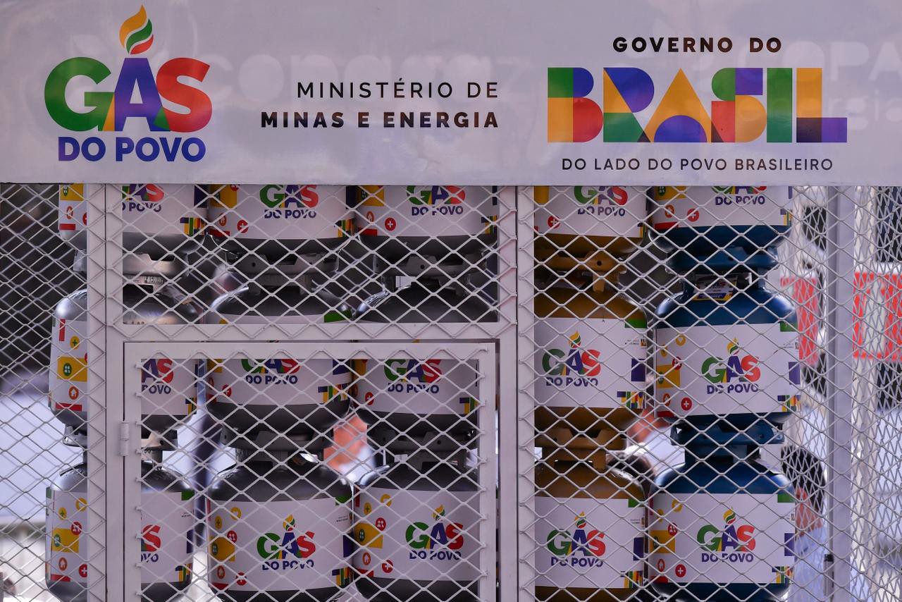Programa prevê a distribuição de mais de 5 milhões de botijões por ano