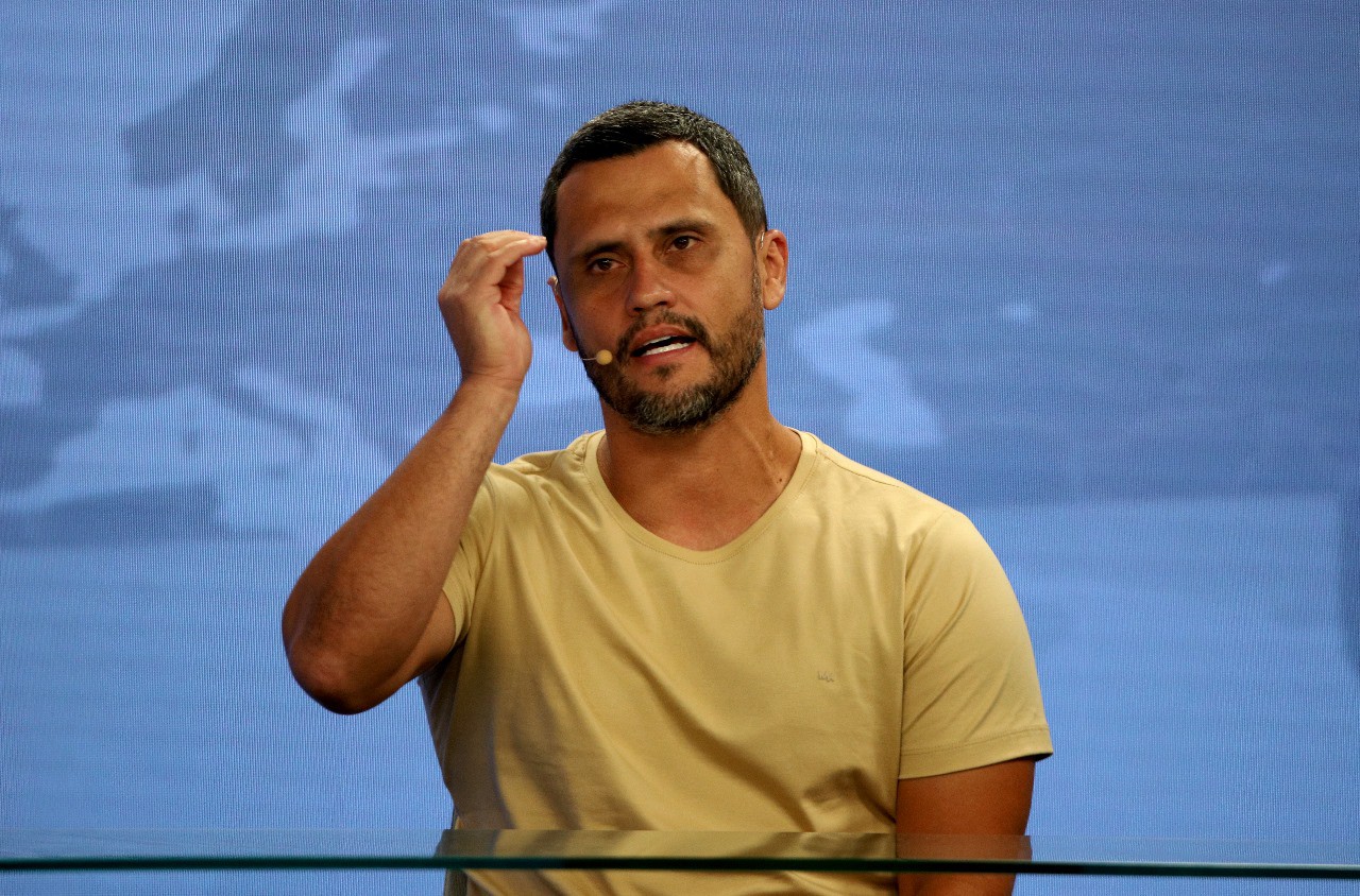 Gleidson Azevedo (Novo) é prefeito de Divinópolis