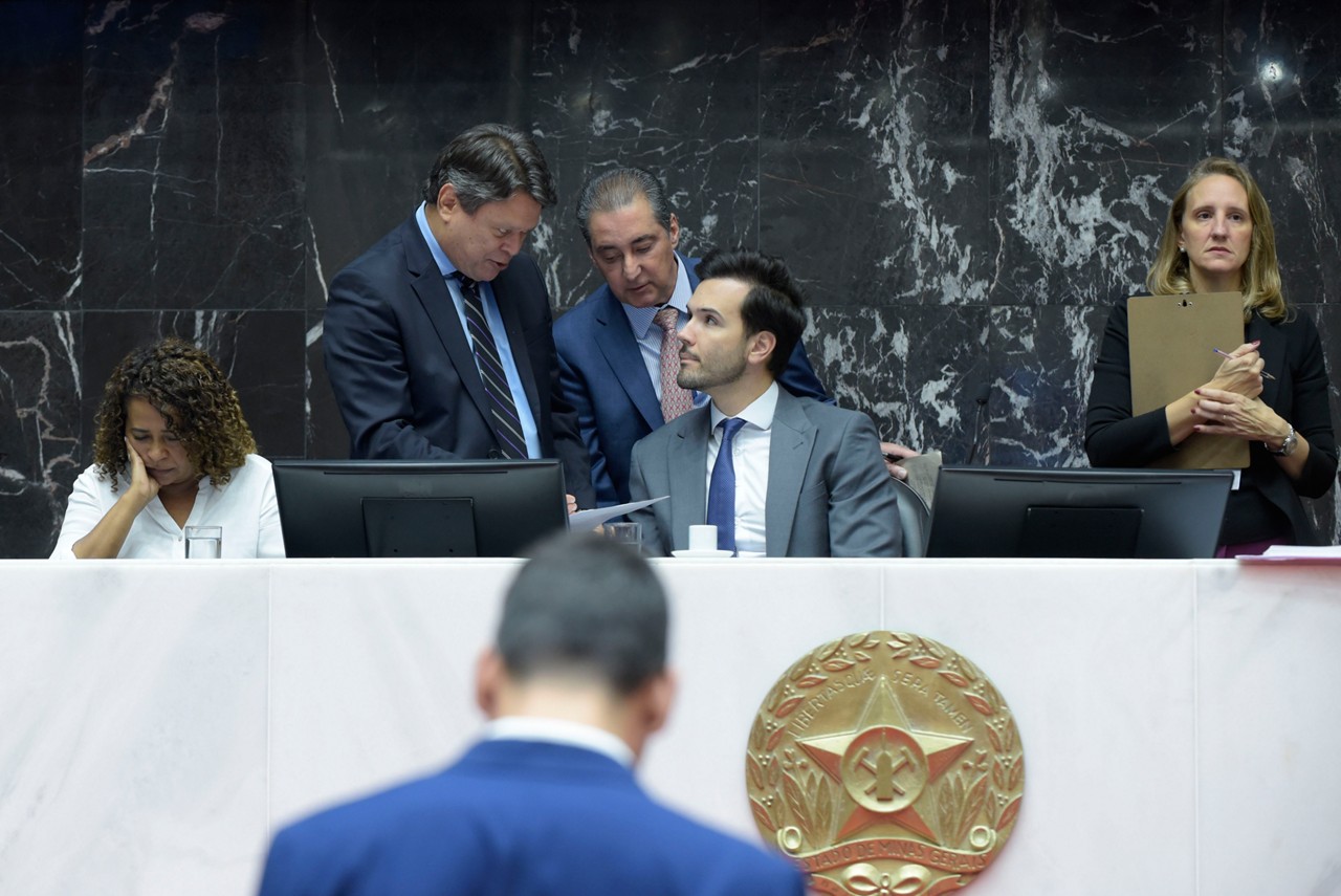 A proposta para reajustar o piso e o teto do Ipsemg foi aprovada em 2º turno na sessão seguinte à que reelegeu Tadeuzinho como presidente da ALMG até 2026