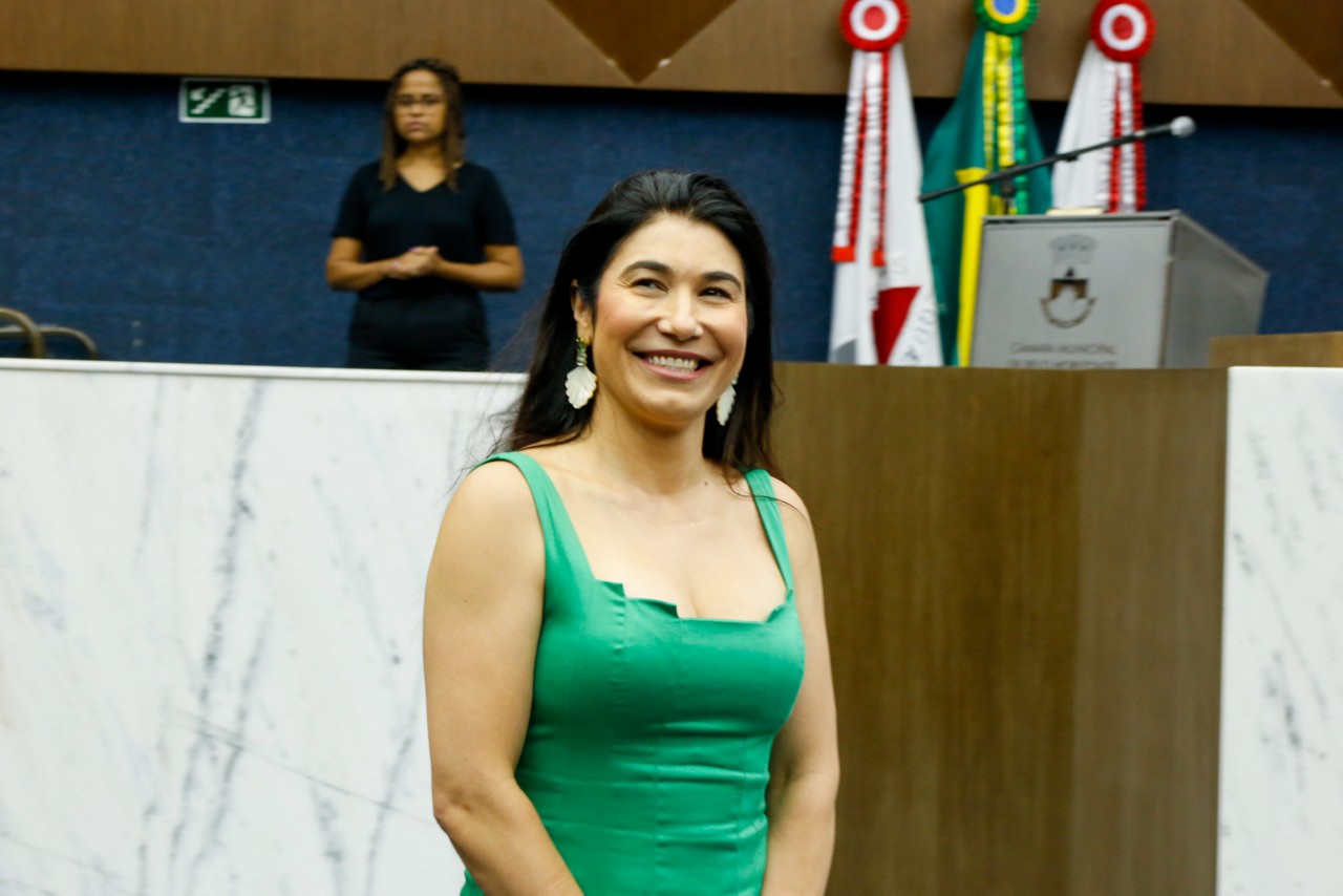 A vereadora reeleita Janaína Cardoso (União) declarou o apoio a Juliano Lopes (Podemos) no mesmo dia em que o vice-prefeito eleito e correligionário, Álvaro Damião, assumiu a Secretaria de Governo