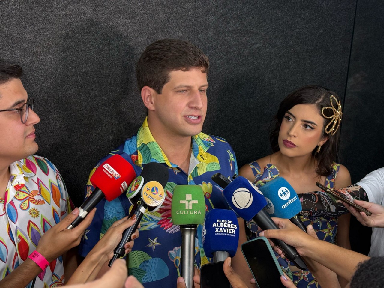 Prefeito de Recife, João Campos (PSB), um dos maiores aliados de Lula, defende o presidente em meio à crise de popularidade do petista