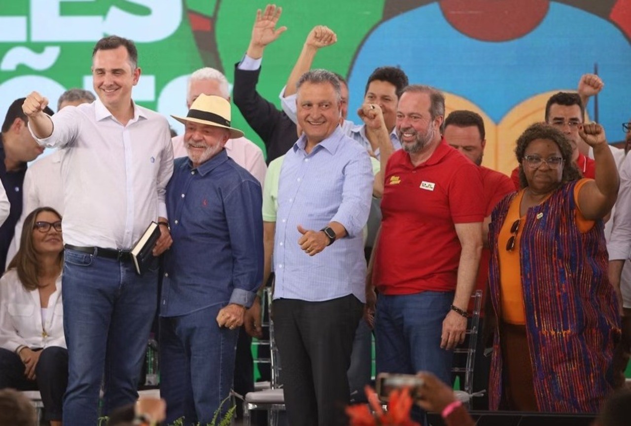 Lula quer Rodrigo Pacheco como candidato ao governo, enquanto Silveira pode disputar Senado ou ser coordenador de campanha