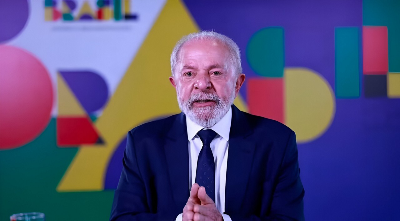 Presidente Luiz Inácio Lula da Silva (PT) em entrevista a rádios de Minas Gerais, em Brasília