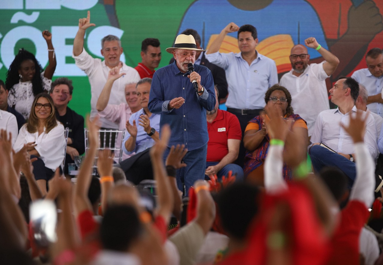O presidente Luiz Inácio Lula da Silva (PT) ainda criticou o deputado federal Eduardo Bolsonaro (PL-SP) durante o discurso em Minas Novas, Vale do Jequitinhonha, nesta quinta-feira (24/7)