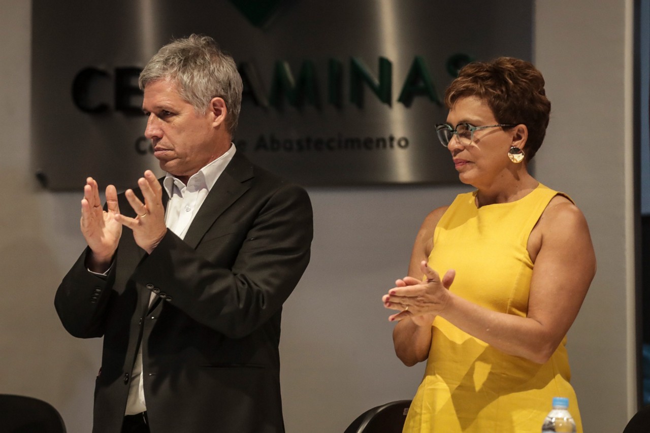 Ministro Paulo Teixeira e prefeita Marília Campos na CeasaMinas