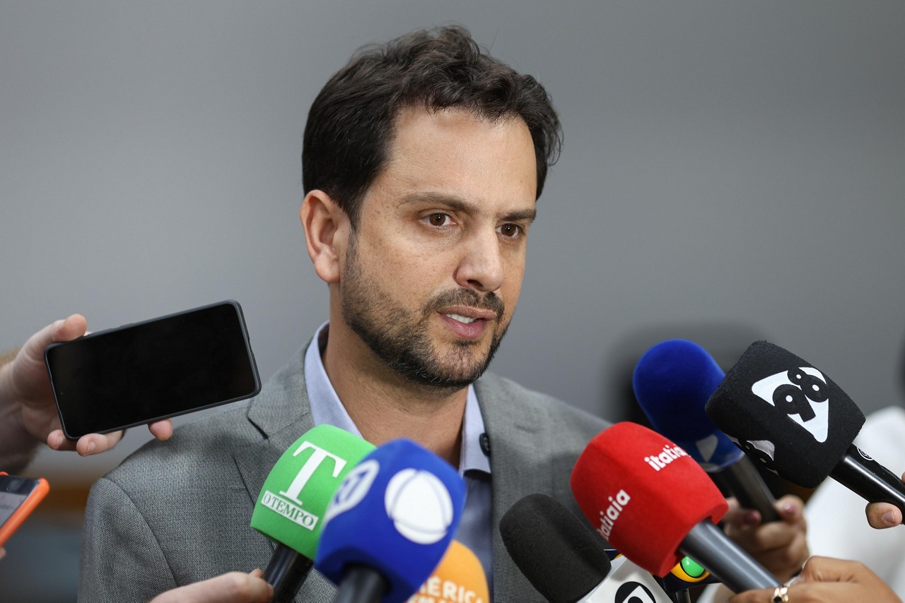 Juliano Duarte, prefeito de Mariana, falou em nome dos prefeitos que optaram em não assinar Acordo de Mariana e explicou os motivos que os levaram a não aceitar proposta das mineradoras