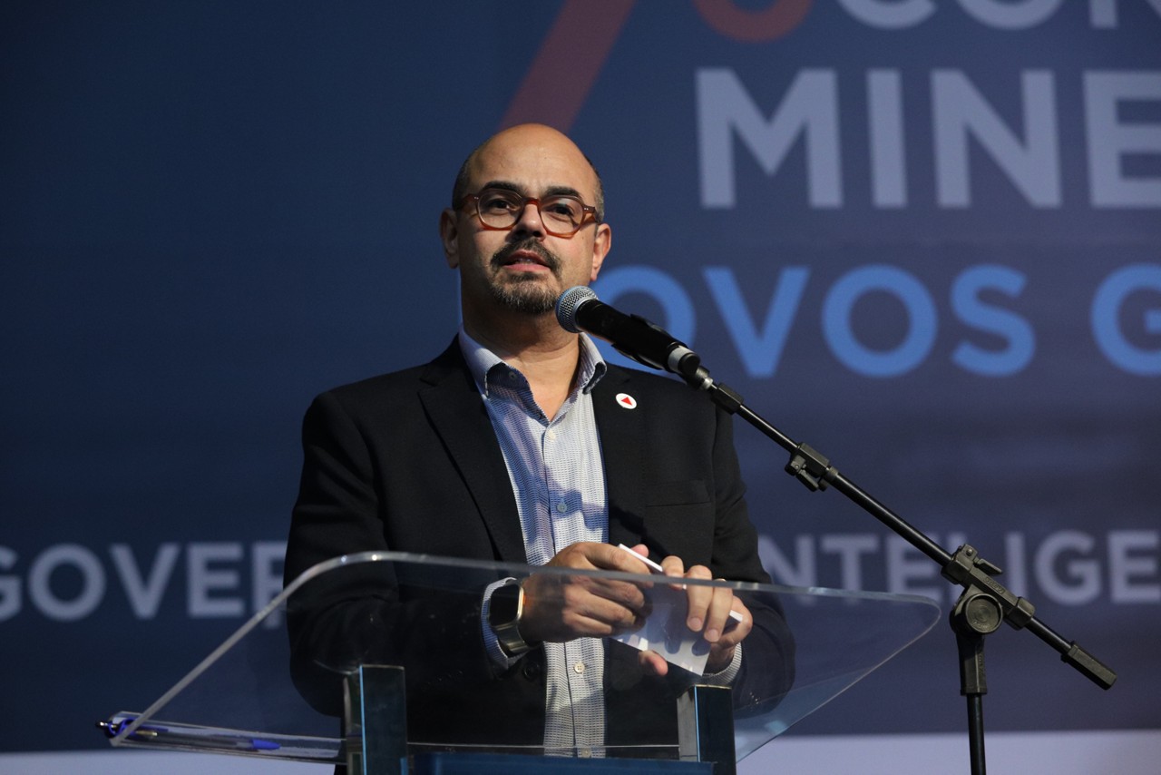 O vice-governador Mateus Simões já tem o apoio público do governador Romeu Zema (Novo) para se candidatar ao Palácio Tiradentes em 2026