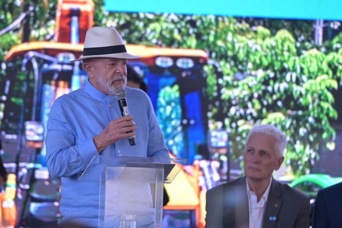 Lula em discurso durante evento no CEASA, em Contagem