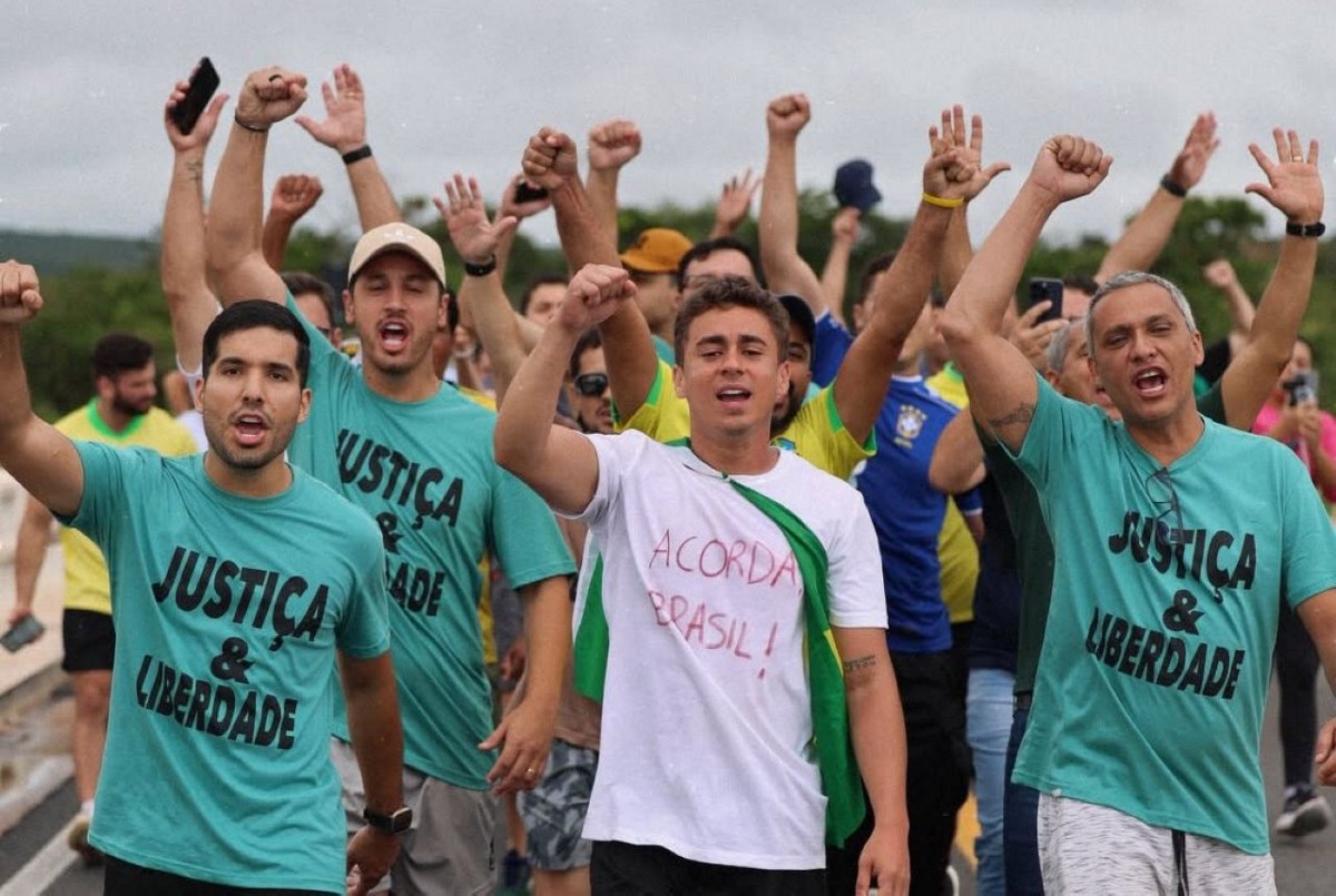 Caminhada de Nikolas Ferreira até Brasília expõe nova disputa política e mobiliza aliados e críticos