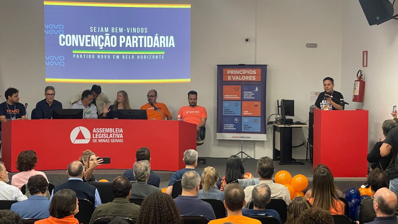 Convenção do Partido Novo em BH termina com decisão por apoio à candidatura de Mauro Tramonte (Republicanos) na cabeça de chapa e Luísa Barreto (Novo) vice.