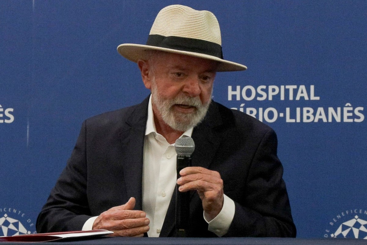 Lula reúne ministros para confraternização no Palácio da Alvorada na tarde desta sexta-feira (20)