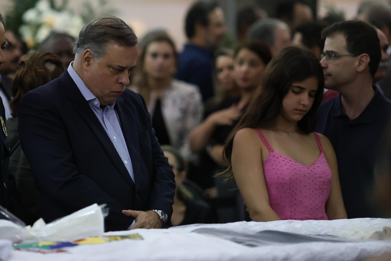 O deputado federal Paulo Abi-Ackel (PSDB) esteve presente no velório do prefeito de Belo Horizonte, Fuad Noman (PSD)
