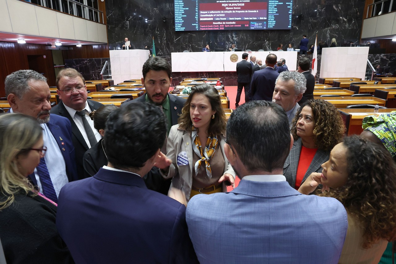 Oposição articula obstruções há meses