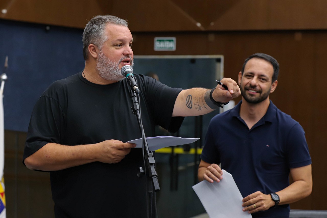 Debates na Câmara de Belo Horizonte envolveram até brincadeira com chá de cogumelo