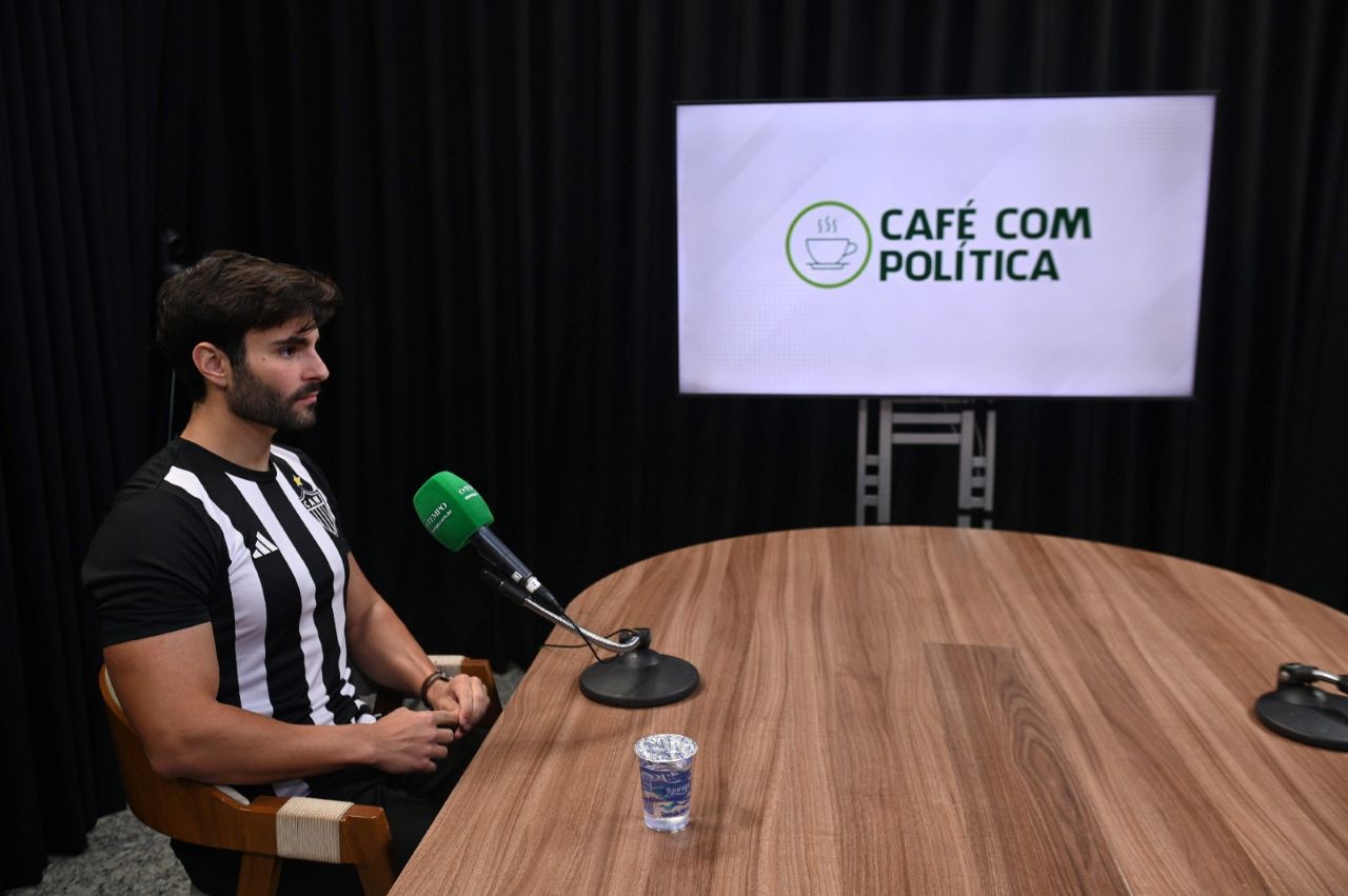 Na avaliação de Pedro Rousseff (PT), vereadores da direita estariam pautando apenas textos ideológicos, para produzir conteúdo para as redes sociais e receber “likes”