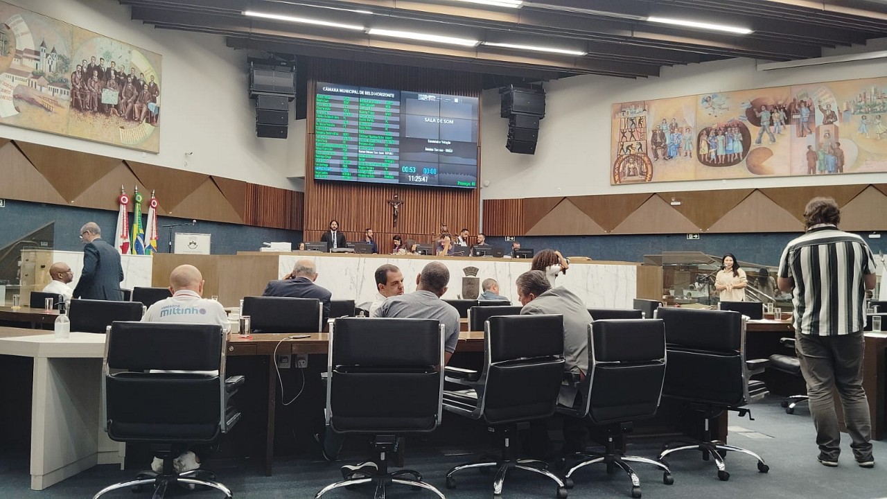 Vereadores de Belo Horizonte liberam empréstimo de R$ 1 bilhão para prefeitura da capital