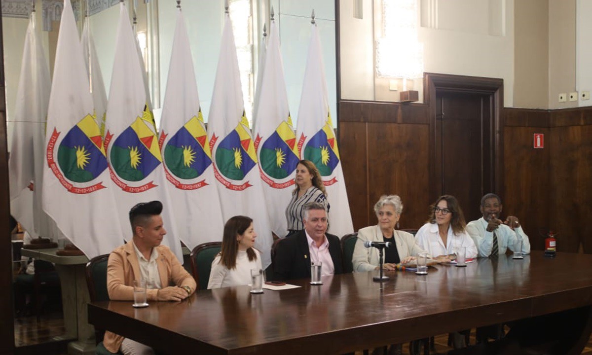 Prefeito em exercício de Belo Horizonte, Álvaro Damião, sanciona nesta sexta o projeto de lei que declara valor histórico e cultural aos Blocos Caricatos de BH