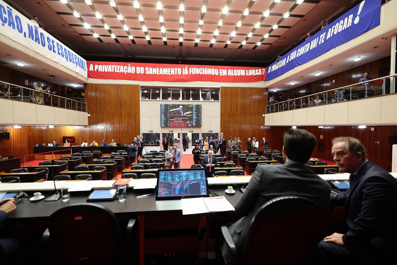 Plenário da ALMG vota em 1º turno em privatização da Copasa