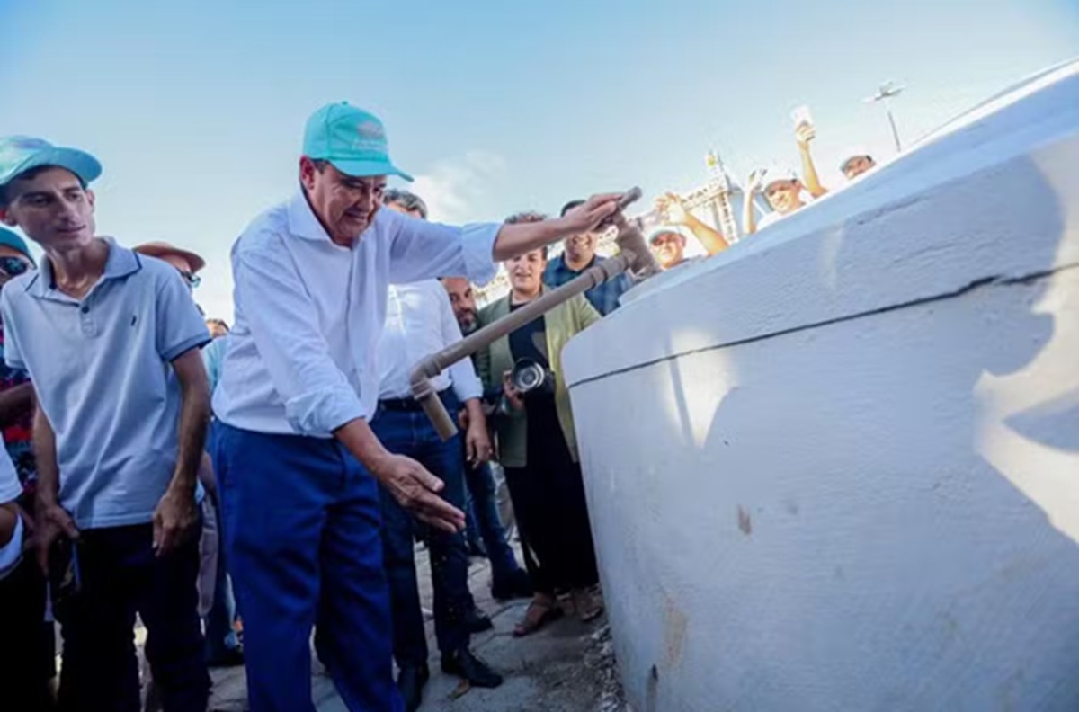 Ministro Welligton Dias durante anúncio de investimentos em programa de cisternas em Pernambuco em novembro de 2023